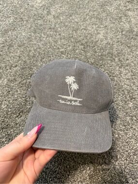 travis mathew hat
